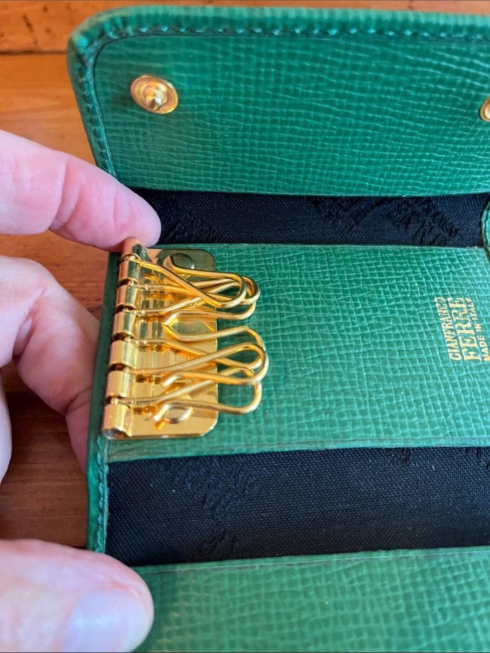 Gianfranco Ferre compact textured